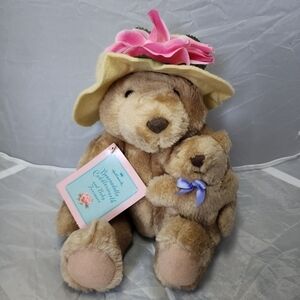 NWT Vintage Hallmark Bearnadette Cuddlesworth & Baby Fuzzmore Plush Stuffed New